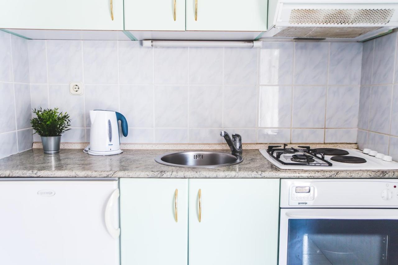 Apartmani Males 罗戈兹尼察 外观 照片